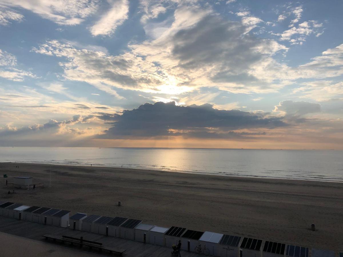 Ferienwohnung Luxe App - Zeedijk Mariakerke - Prachtig Zeezicht Ostende Exterior foto
